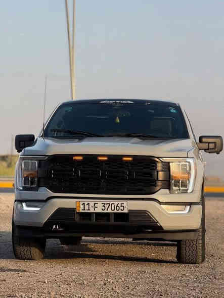 بسم اللّه ما شاء الله 
اللهم صلِ على نبينا محمد وآل محمد 
للبيع 
فورد F150  2023 هايبرد xlt مواصفات فول عدا البنوراما 
  اللون سمنتي 
 فوريل 4*4 و7 وضعيات قيادة 
السيارة اصدار مميز 
ماشيه 24الف ميل فقط   
حساسات  خلفية
رادار 360درجه
كامرة 360 درجة
باب بدي فتح عل البصمة و الإغلاق عل البصمة كهربائي بالكامل 
لايت  4
شاشات  حجم كبير مال فول مواصفات 
قيادة ذاتيه و تحديد مسار واتو ستوب توقف ذاتي
داخل جلد اسود 
  بصمة و تشغيل عن بعد 
شباك محدث رابتر
انارة داخلية لد متغير 
كير طرح كهربائي 
كشنات كهربائي و تدفئه  و غرفة مشتغليها بدبي جلد اصلي 
ستيرن كهربائي و تدفئه 
مري  كهربائي و اشاره  
بصمات دخول ابواب و رمز سري
انارة محيطية 360 درجة 
منافذ كهرباء 220 فولت و كذلك 110 فولت بكل مكان بالسيارة  3 منفذ بالبدي طلب خاص 
وضعيات القيادة اكثر من 7 انظمة ( جبلي و صحراوي و اقتصادي و طبيعي و سبورت و سلس و صخري و ممطر الخ...)
محرك 3500 تون تيربو كير 10 نمر ، 4 ويل درايف 

*السيارة داخلة سيرفس كامل يم البطل  Mustafa Al Mashhadani

حادثها فقط حافة البنيد صبغ و جاملغ بارد  كفالة عامة 
صور الحادث راسلني واتساب للتفاصيل اتصال او واتس اب 
السعر 337 وقابل للتفاوض 
 ***********
