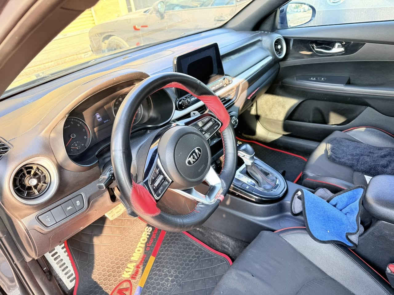 سلام عليكم حبايب 
كيه فورتي موديل 20
رقم اربيل اسمي هزه جديده 

سياره جيتي محرك 1600تيربو 
فول من عده بصمه 
تخم تاير جديد 
صوره الحادث بلمنشور 
سياره بلغزليه 
لو حي الجامعه 
***********
