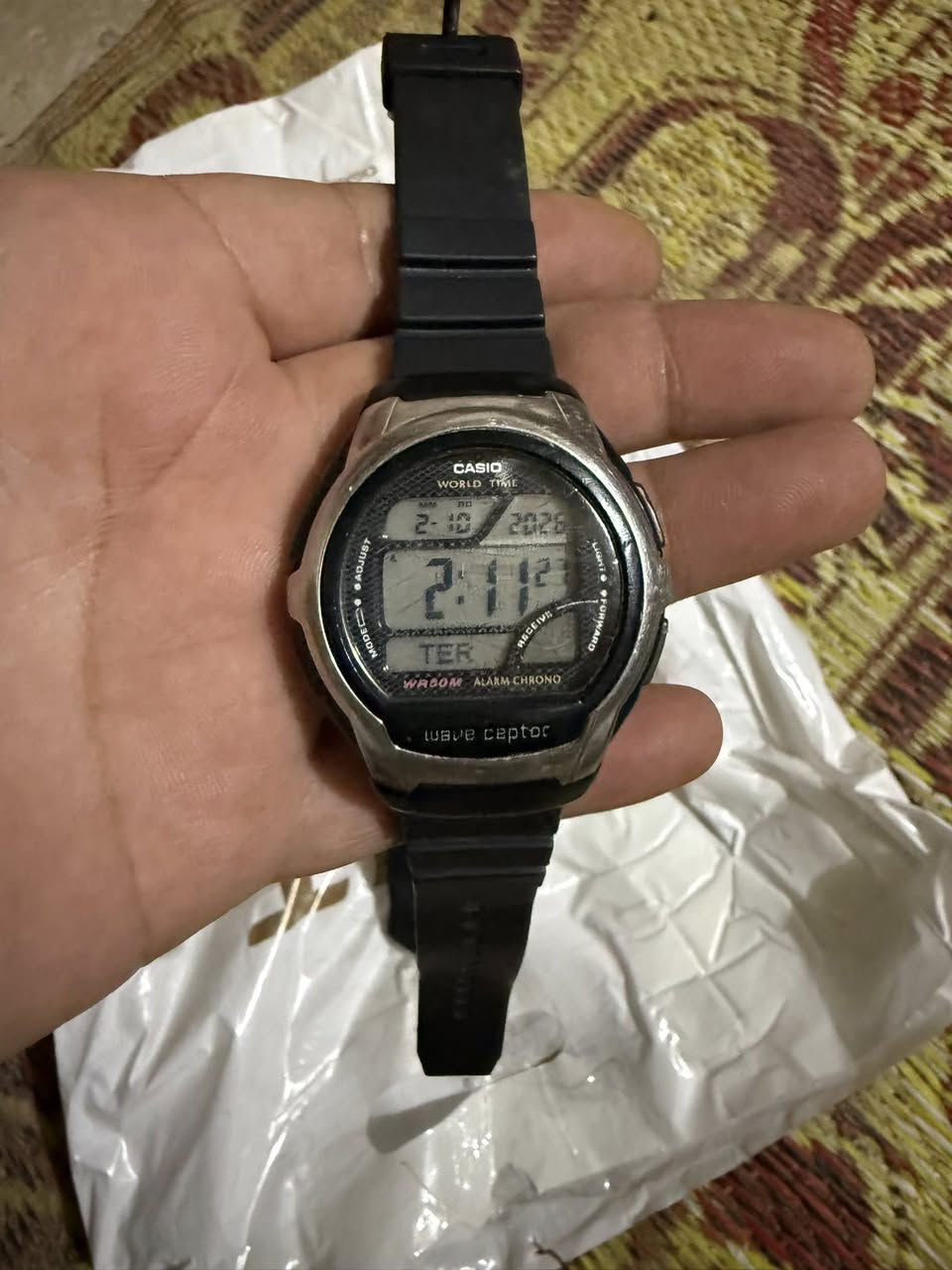 سلام عليكم من رخصت الادمن  ساعات اصليه كلمن وسعره ***********
