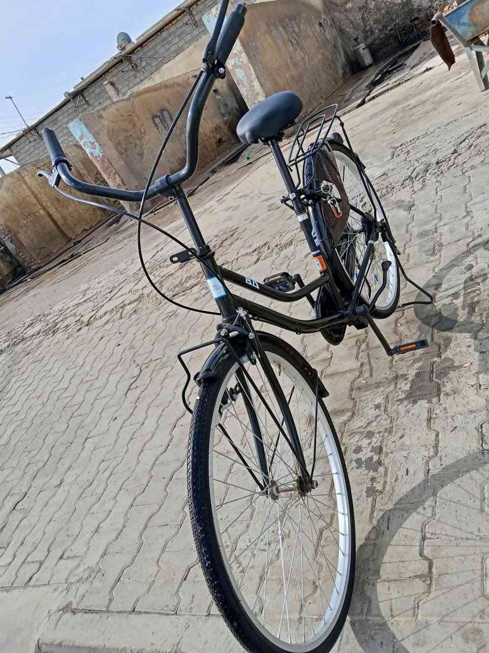 سلام عليكم بايسكك البيع موديل 21 بايسكل نضيف المكان كوت  مقابل معمل الأوكسجين  السعر 130 وبي مجال الاتصال ‏‪***********‬‏
