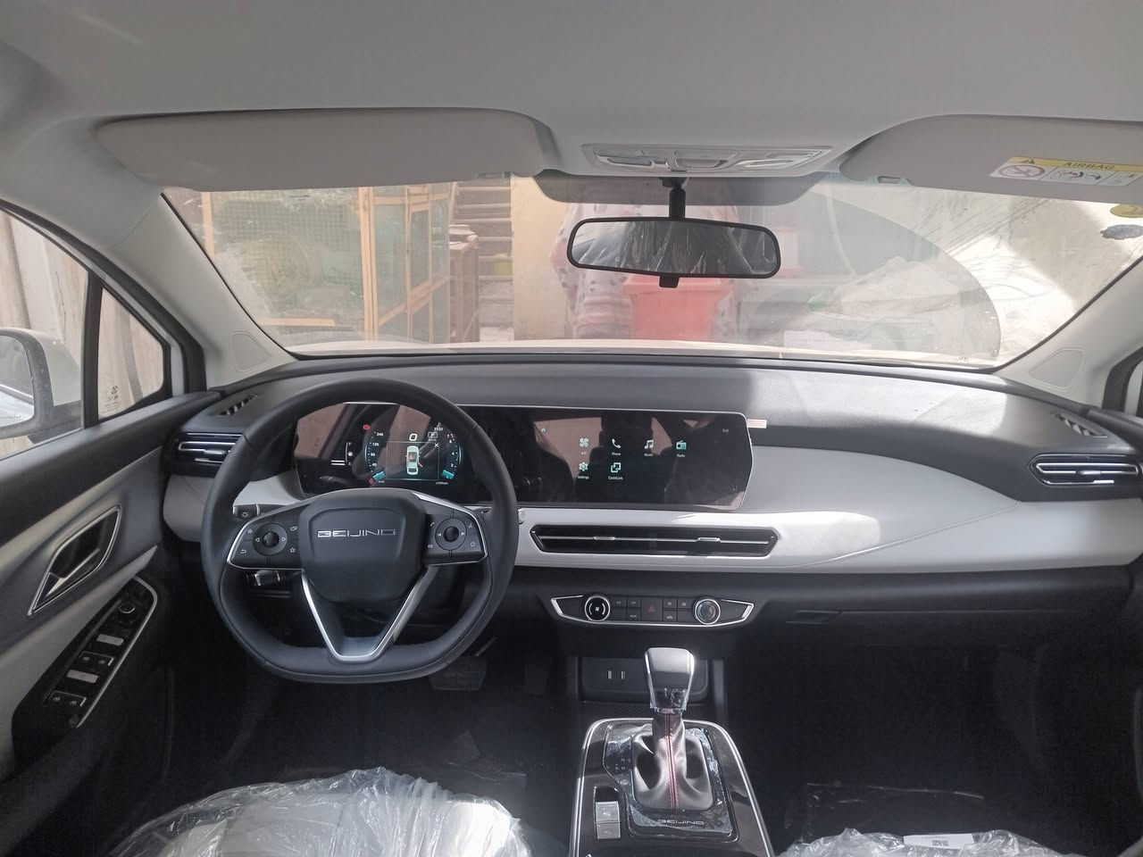 سلام عليكم مكلف مكلف بلنشر سياره باك موديل 2026 صيني بانزين ماشيه 100كيلو رقم واسط حره كبل تحويل بسمك السعر 140 وبيه مجال الاعنوان واسط رقم صاحب السياره الاتفسار اتصل ***********
