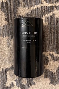 gris dior • مستخدم • دبي