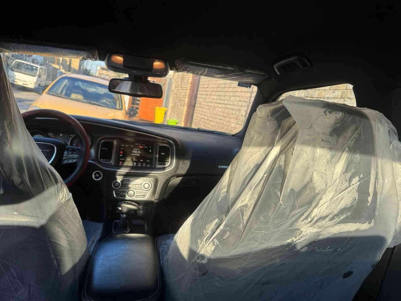 السلام عليكم شباب
جارجر 2016
حادثهة موجود بالسونار 
مكانهة بغداد 
صدر جديد 
حمام بولش  قبل  خمس ايام مسويلهة
السعر 175
***********
