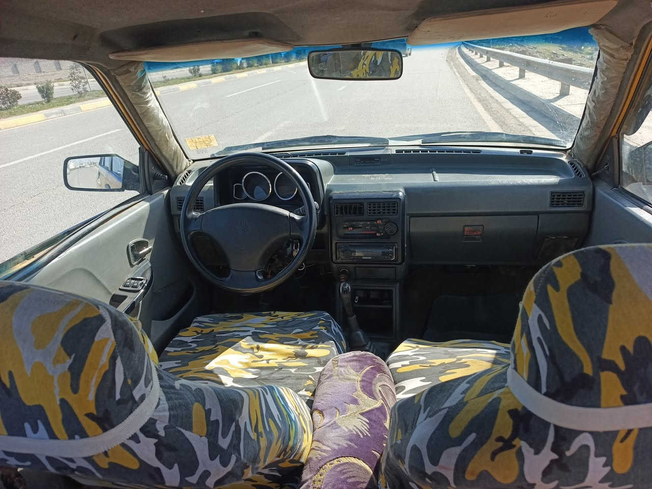 السلام عليكم سايبه للبيع رقم بغداد مشروع وطني سنويه 27 جير ومحرك شرط كاربون ما مسجله شرط سعر 21 وبيها مجال ضخم ويلكم نظيف اي استفسار اتصل على ارقام ***********)(***********)
