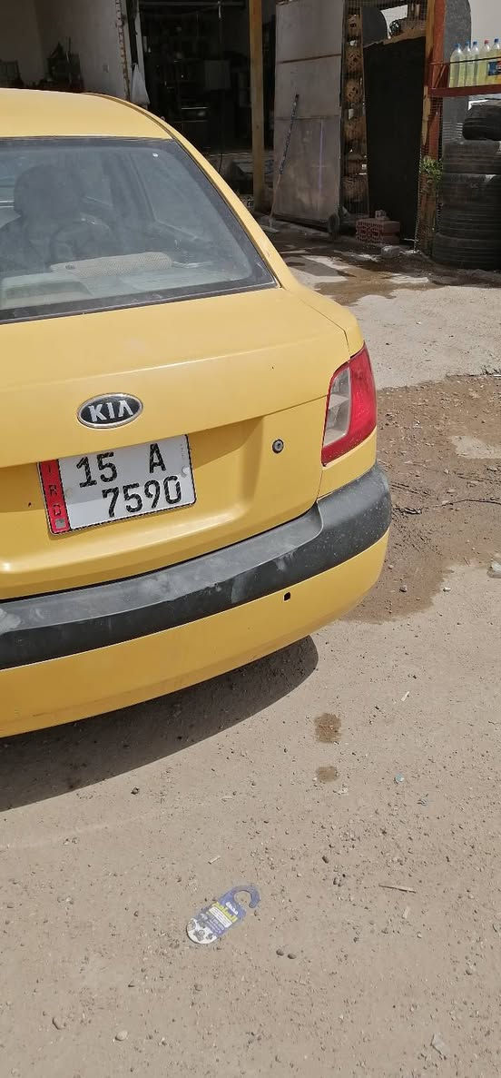 السلام عليكم كيه ريو موديل ٢٠٠٩ مكينه وكير وحداديه وتخم تاير جديد وكهربائيات كله شغاله وتبريد مكان السياره بغداد الغزاليه للستفسار اتصل على رقم *********** السعر ٦٣ وبيه مجال رقم جديد تحويل ثاني يوم رقم انبار
