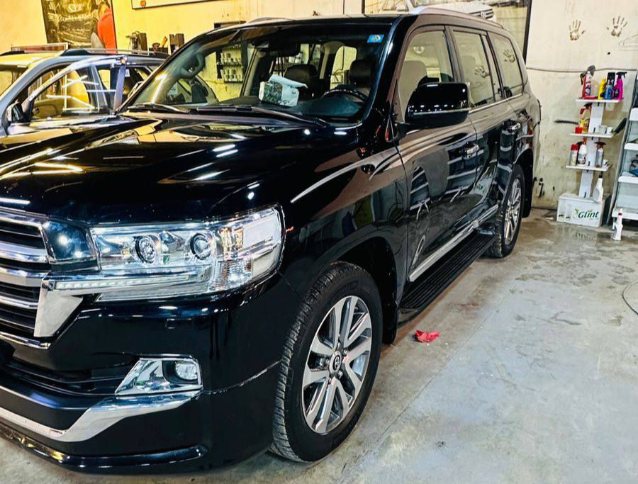 لاندكروز VXS موديل 2019
فول مواصفات  8سلندر  فورويل سلايد 
محرك كير واير بشرط مامفتوح 
سيارة حيل نظيفة كلشي عل بلاد جديد 
سنوية هزة كلشي جديد مدفوع لـ
باسمي السنوية بشرط تحويل وغرامـة
سيارة مابيـها دينار مصرف كامل من كل نواحي
رقم صاحب سيارة ***********
