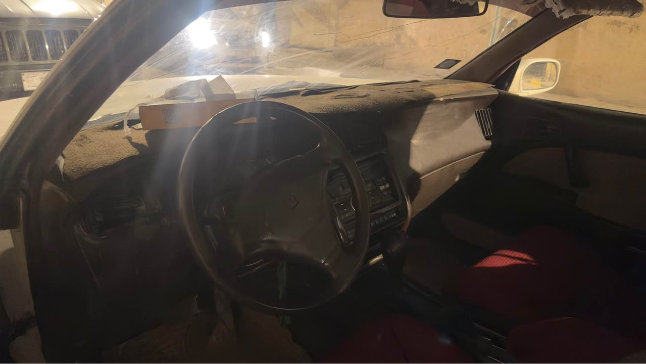 السلام عليكم بطه متصل موديل 92 للبيع السياره حلوه ومتعوب عليها تجي وتشوف بعينك السياره دواخلها نظيفه ومرتبه باسمي مشروع وطني ارقام بصره تنتهي سنويتها 2029 السياره تحويرها نظيف وتبريد شغال ( السياره مكصوصه جنطه شغل درجه اولى )  
السعر 45 ورقه 
الرقم ‭0771 757 1654 البصرة, العراق
