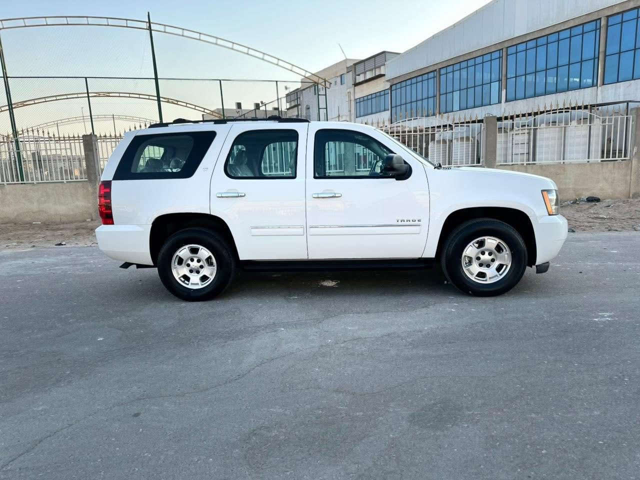 السلام عليكم 
تاهو 2012
ادوووات ادووات 
دخول جديد 
خليجيه 
Lt
وكالة الغانم 
طبله 
كاميرا حساسات خلفي امامي
كفاله ضربه وكص وفتح وتبديل 
بيها 4 قطع صبغ تجميلي فقط

+964 772 204 5082
