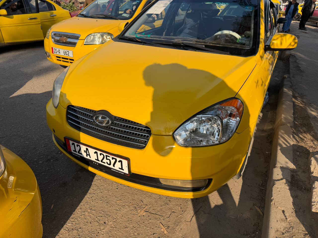 السلام عليكم اكسنت أمريكي  موديل ٢٠١١
سقف مكصوص سعر ٨٠ وبيها مجال
***********
