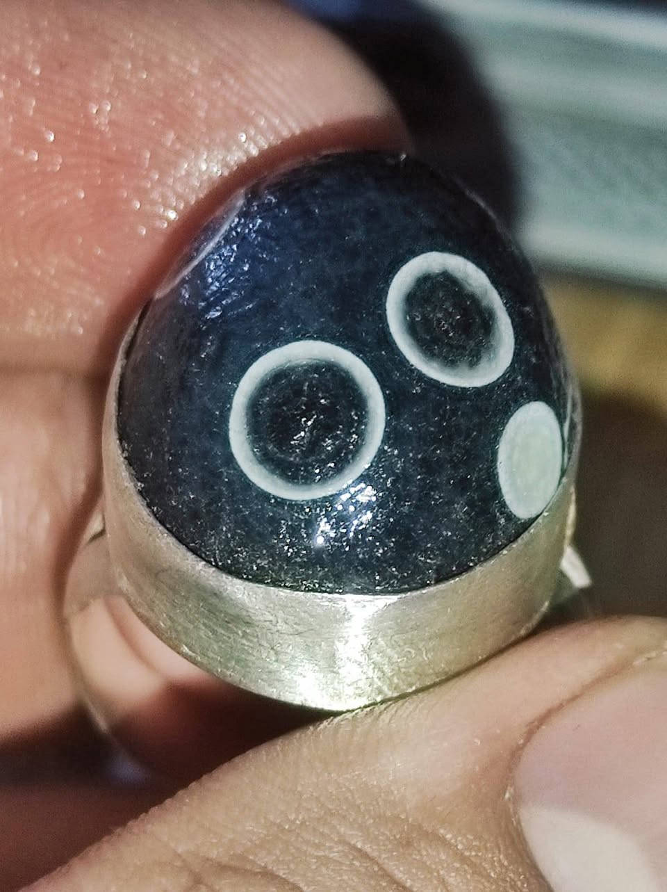 بسم الله 
الوحش الأسود الخام 
حجره vip شرط خام مامجروخ 
كامل للحمل مجرب فول محبه 
فول عقد لسان منجم ومبخبر 
فضه عراقي يدوي ٩٢٥ 
٣٥مع توصيل  جوه سعر الفضه ابيع 
***********واتساب
