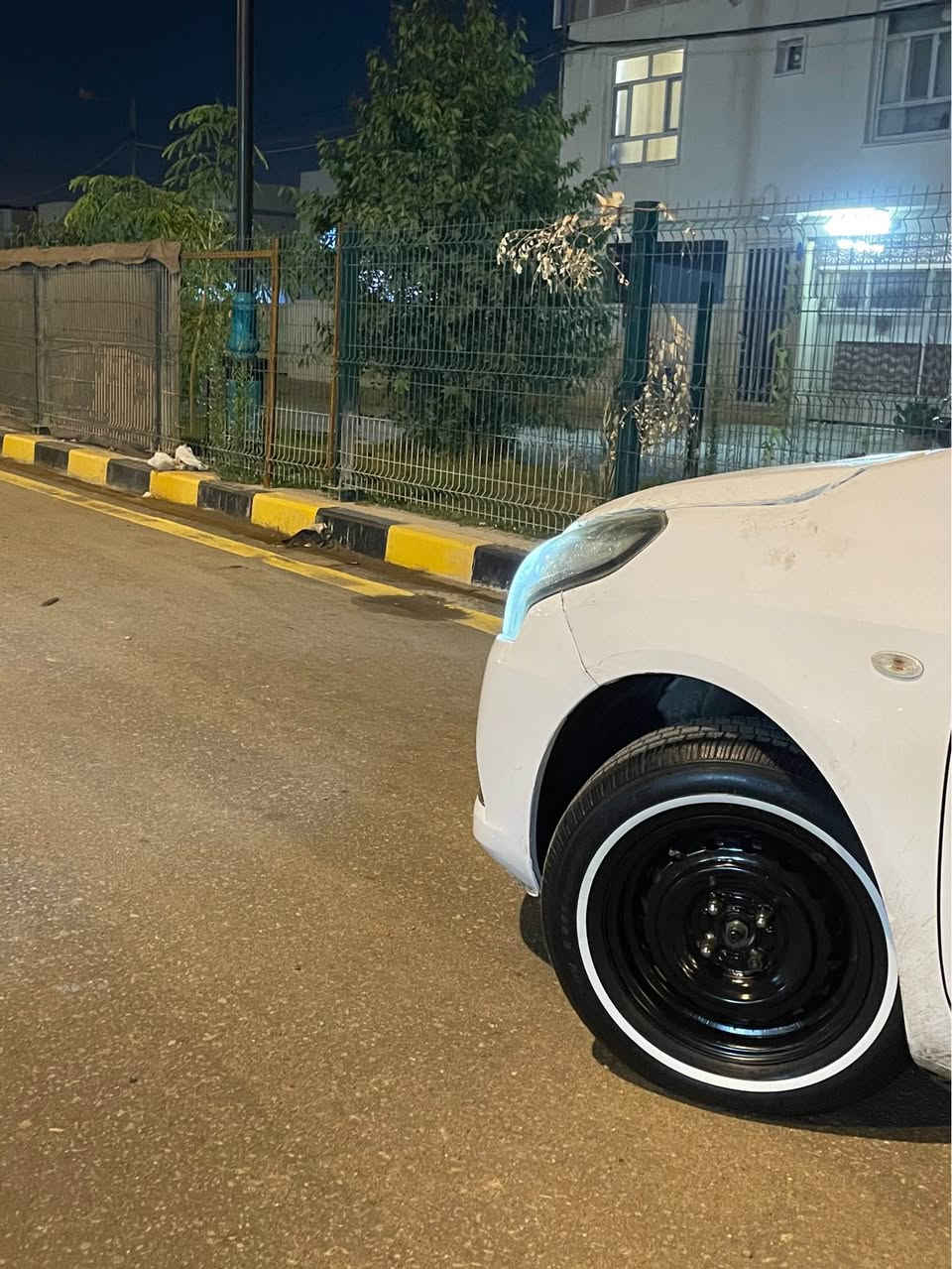 السلام عليكم
نيسان صني موديل ٢٠١٧ السياره جاهزه للاخير مابيها اي نقص حداديه تبريد محرك كير كله مكفول بيها بس بيبان جه الصدر ولجاملغ الامامي بارد فقط بدون صبغ 
السعر ٨٨ وبيها مجال قليل جدا 

عنوان النجف قريه الغدير
واتساب ***********
متواجد عل ماسنجر Singapore
