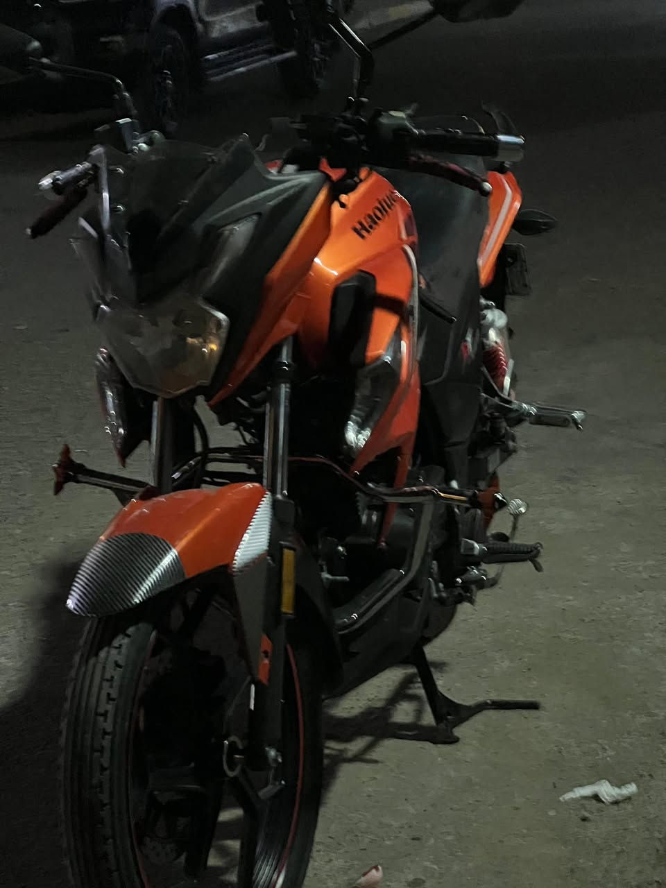 سلام عليكم دراجه البيع موديل ٢٠٢٠مسجله وكامله الواحات نكليزي تحويل ثاني يوم دراجه مكفوله من ضربه أو كلبه حيل حيل جديده دراجه مكانه رمادي التالميم سعره ١٦وبيه مجال بسيط ***********
