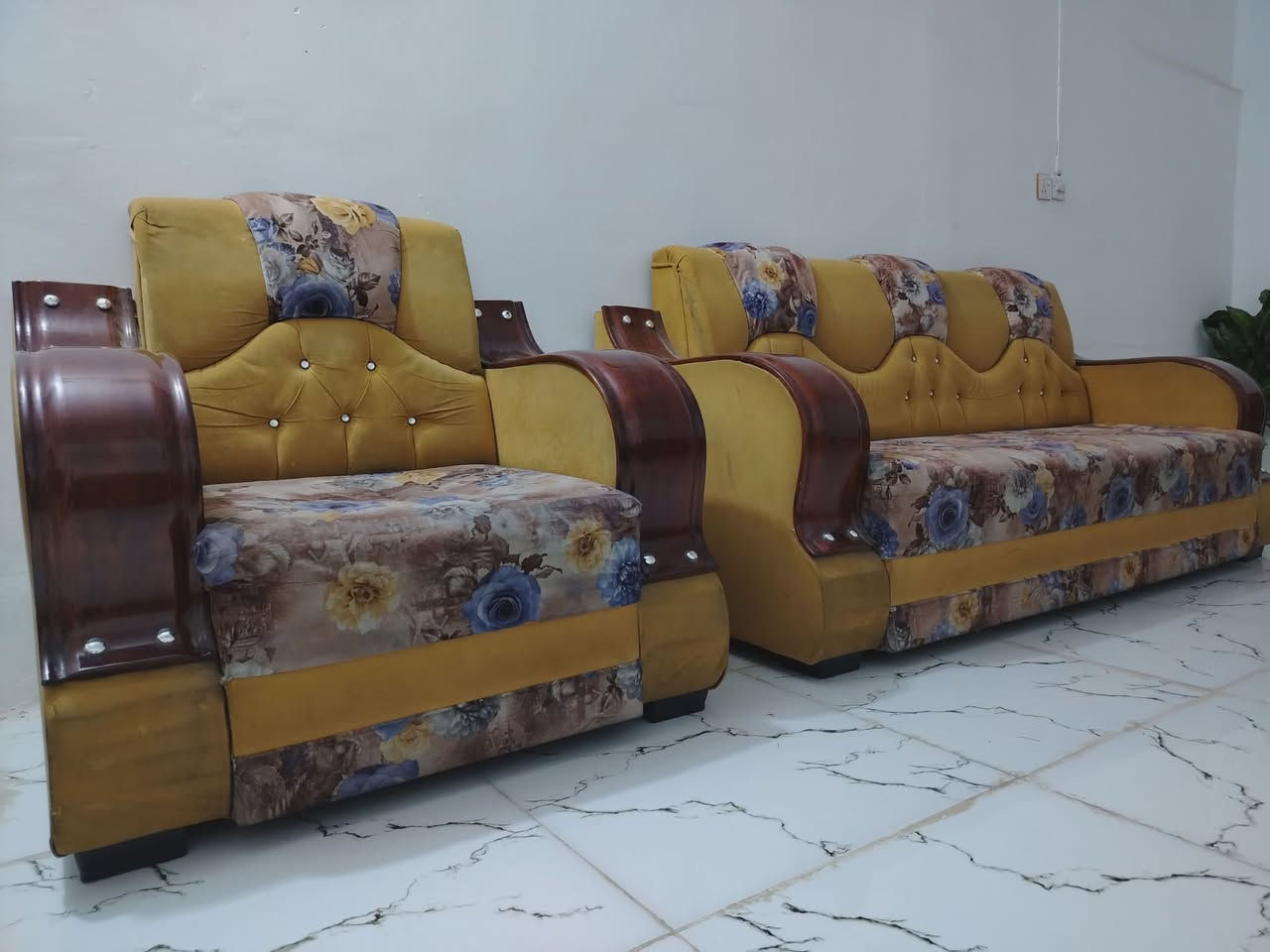 تخم مستعمل وجديد تجي وتشوفه وتدلل السعر 350
للاستفسار ***********
