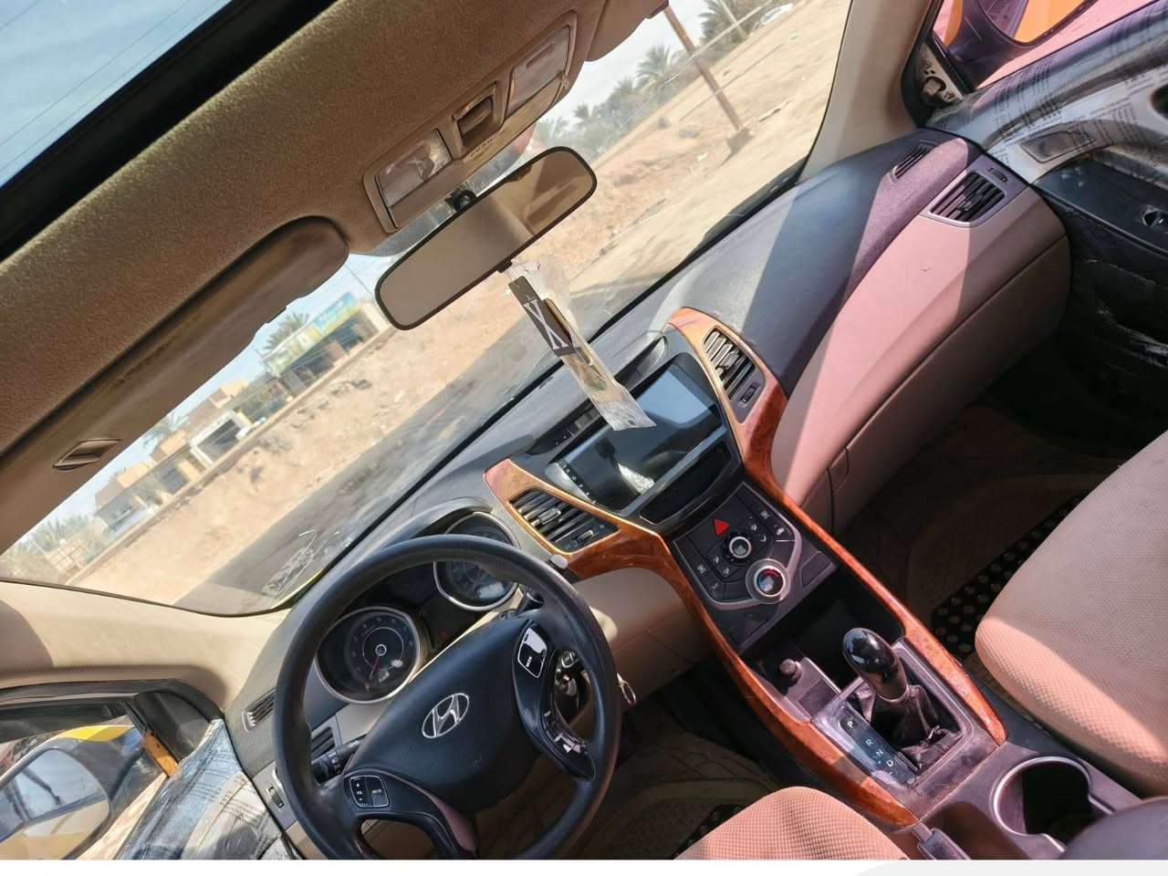 انتره ٢٠١٥ خليجي فول مواصفات مكينه ١٨٠٠رقمه بصره دولي بيه باب وبنيد مبدل سعرها ١٠٥ مكانه وركاء للبيع او مراوس رقم صاحبها ***********
