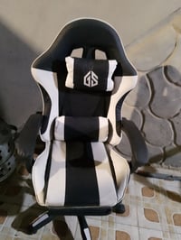 كرسي • للبيع