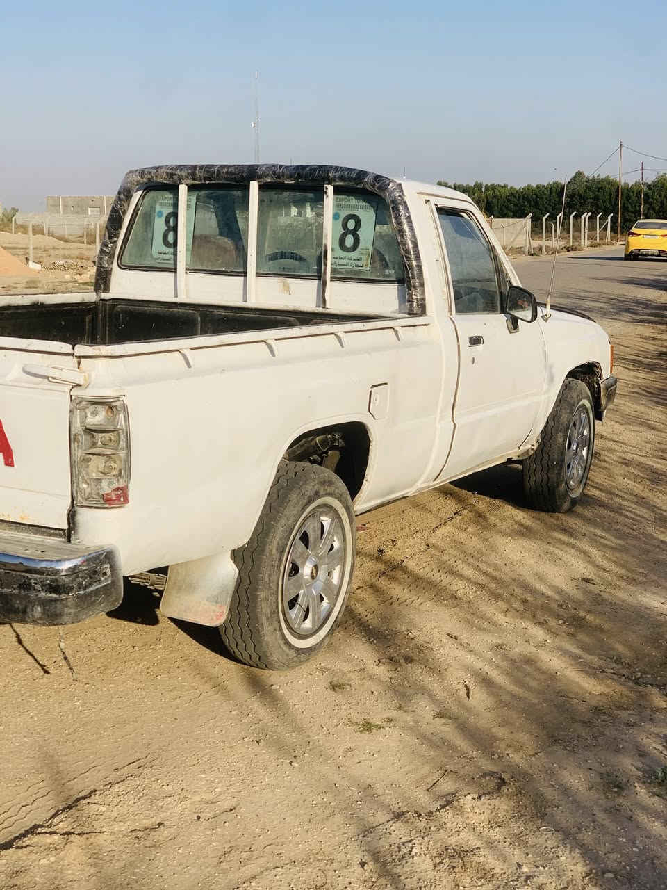 بسم الله الرحمن الرحيم 
للبيع تيوتا موديل ٨٨ مصلحه وجاهزة مصبوغه عام رقم بابل تحويل ثاني يوم مصفره ماعليها ربع بسمي  السعر ٢٧وبيها مجال 
الرقم:-***********
العنوان :-الديوانيه الحمزه الشرقي
