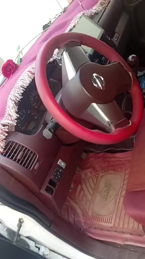 السلام عليكم ورحمة الله وبركاته  .

نيفاره 2010 .
كفاله عامه لا ضربه ولاصبغ ملاحظات بسيطه فقط.
مكينه ما مفتوحه لا تنقيص ولا تبخير .
تبريد فول تدفئه فول .
كير عادي .
ارضيه جلد .
تخم تاير .
حداديه فول .
سياره خير من الله مال جناي .
تحويل تريد او كاله . 
المكان ديالى بعقوبه .
رقمها السليمانيه الجديد.
السعر( 110) وبيهه مجال.
رقم الهاتف ***********
(غير متواجد على الفيس اني مكلف بالنشر فقط فقط)
