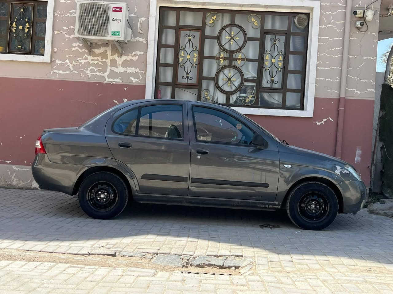 السلام عليكم طيبة موديل ٢٠١٤ بسمي مكفولة كفالة عامة تبريد ثلج بيه جراد صندوك قمارة بنيد هو هذا اللون يجرد معروف ماشية حاليا ٥٤ الاستفسار *********** وات ساب
