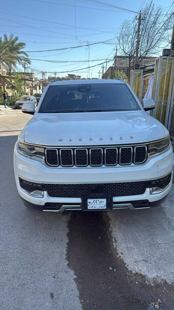 السلام عليكم
موديل 2022 
سعر 30000$ بدون رقم 
***********
