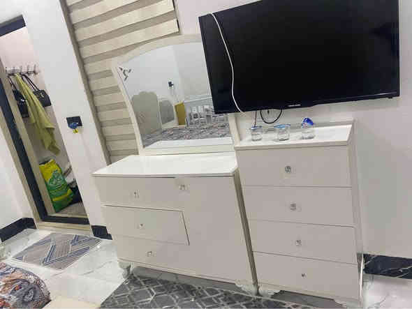 غرفة النوم تركي ٨قطع حيل نضيف سعر ٢٠٠ ألاف عنوان دهوك بروشك ت*********** دهوك
