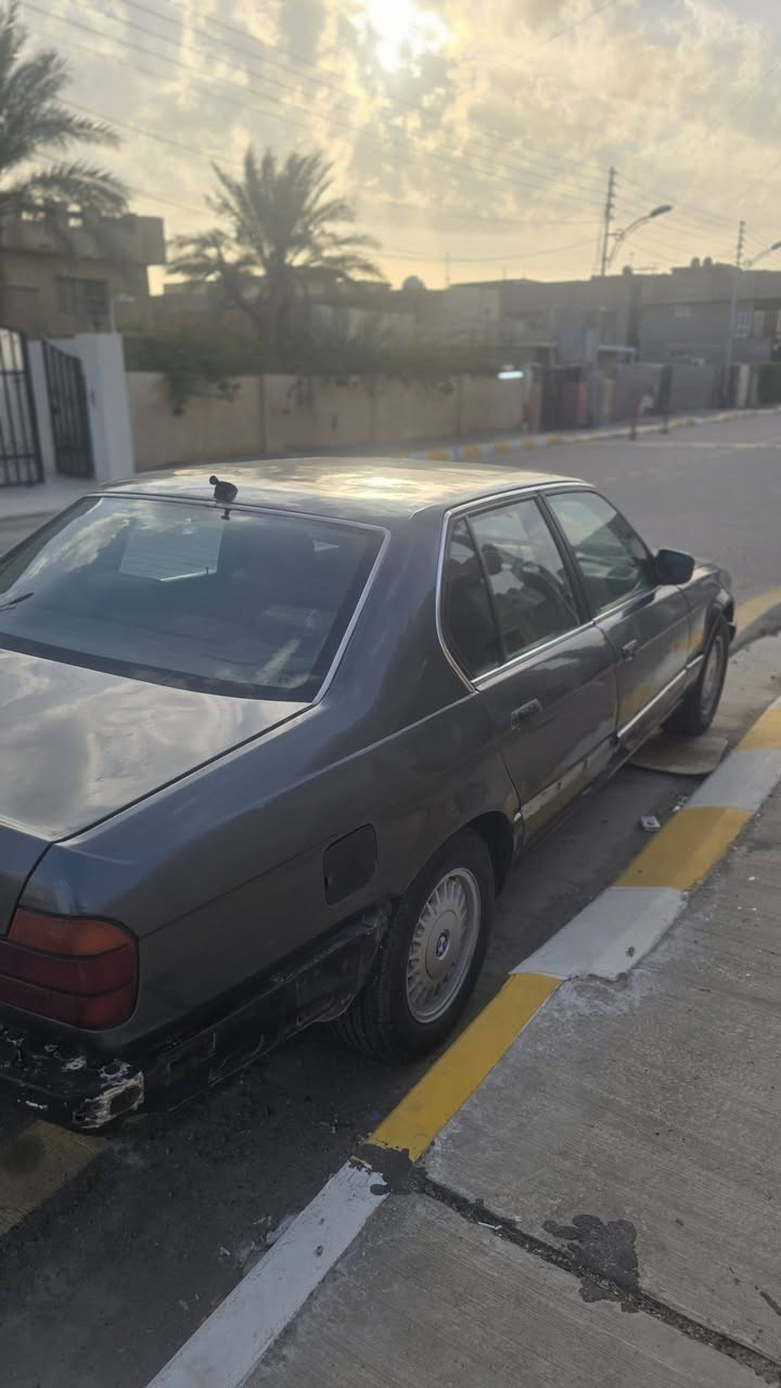 بيم للبيع موديل 91 اصل وفصل حجم 730باب كصيرسلايت محرك كير بلكرتون كهربائية نضيفه وجاهزه رقم انبار رقم الماني سنويه نهاية 2026 بس دعامياته تعبانه لا بيه خياس ولاضربه قويه مصبوغه جماليه لايت بس يرادله ربط من يم لايت شادهن جدد وماربطتهن مكان سياره الفلوجه سعر 36وبيه مجال
***********
