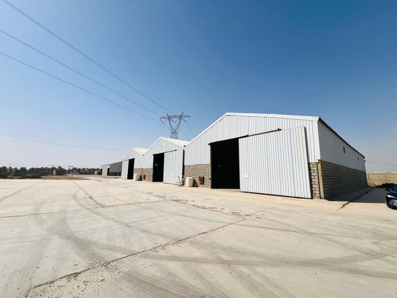 ارض زراعية طابو خمسة ونص دونم بيها 6 جملونات وإدارة وميزان جسري  إلارض مصبوبة بالكامل ماعدا 1300 مربع غير مصبوبة السعر مليارين وسبعمائة وخمسين الف دينار تباع كل او جزء 
الاتصال حصرا على الرقم *********** حجي زهير
العنوان ورة سيرطة اللج مجاور محطة السلامة
