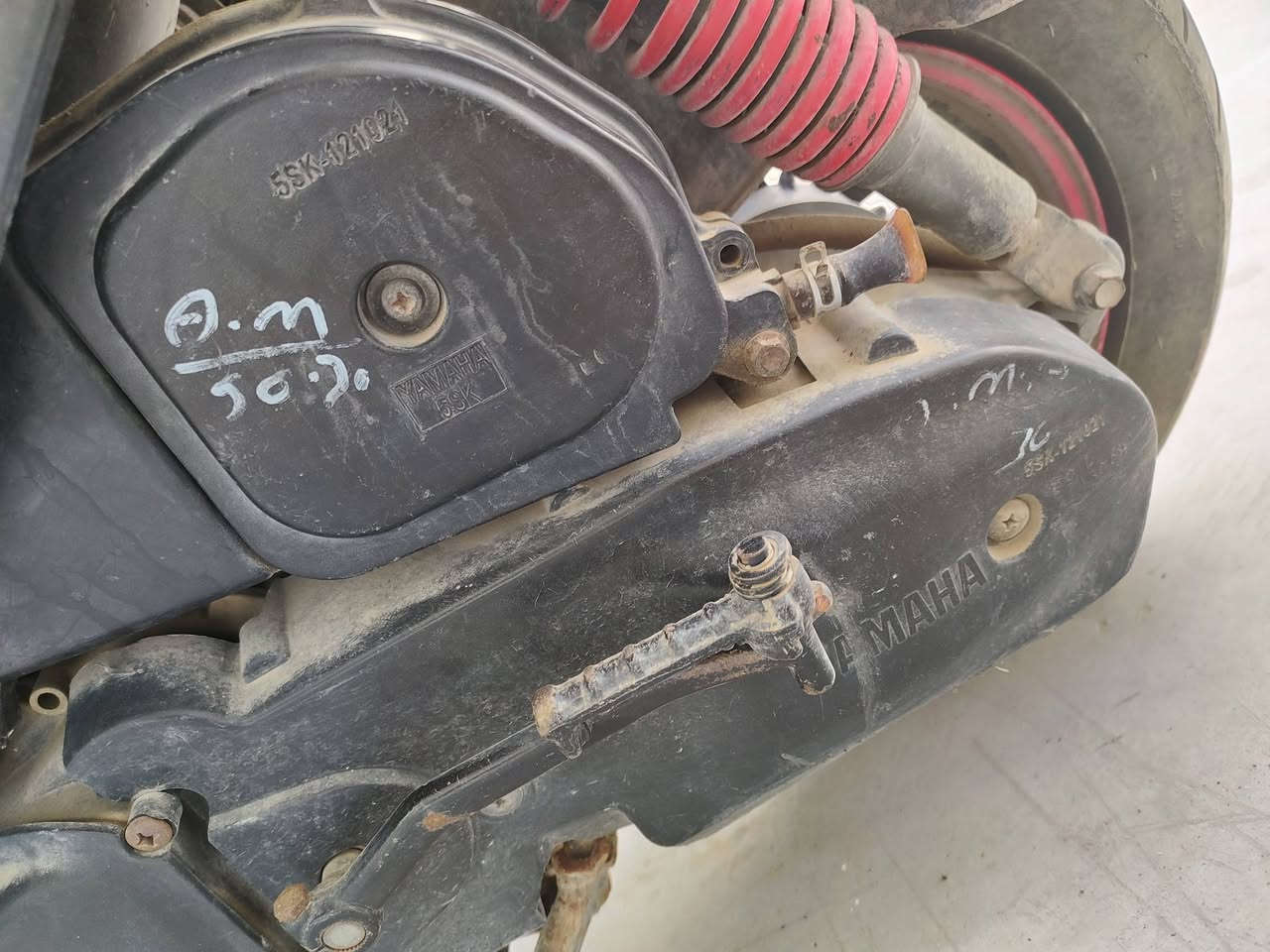 السلام عليكم
دراجه ماكس عدله 
مكينه بلاديه ما مفتوحه
كفرات شركه موجوده و مختمه ختم واحد
اول هندر تشتغل
بيها نقص 
1- باتري
2- ستاند
سعرها ب 900 
مكان الدراجه جرف النداف قرب محطه السلام 
الرقم *********** موجود رصيد و واتساب
