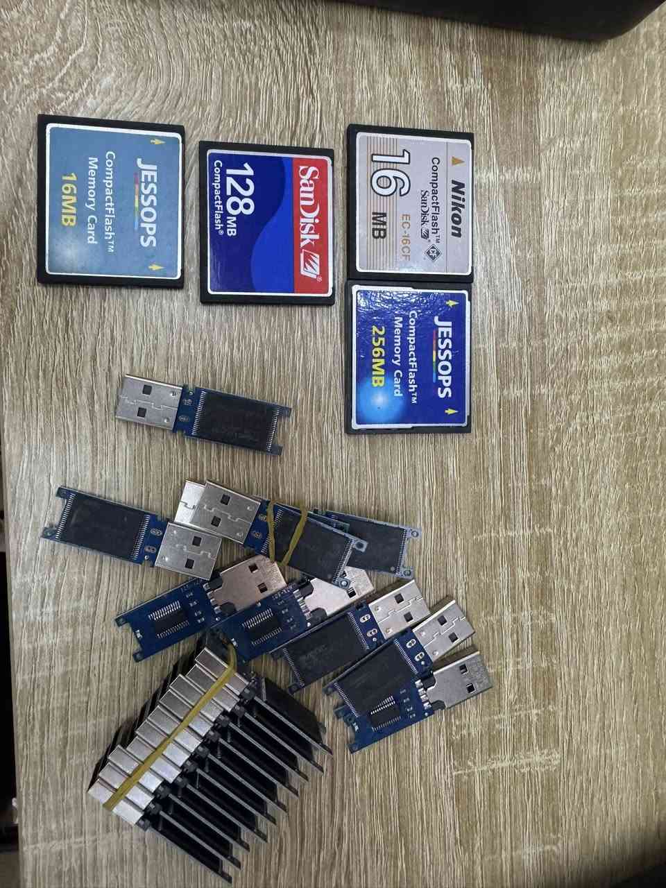 يا لطيف
٧٠ رام ذاكره ٦٤ يجي مفرط و ٢٠ افلاس  حجم ٨ كيكه بدون كفر  وباقي الرامات الي موجوده مال الكامرات  موضحه بالصور ضلع قلع خلي سعرك بما يرضي الله واخذهن


**إذا كنت صاحب هذا الإعلان وتريد حذفه لأي سبب، رجاءا أرسل رسالة إلى الدعم الفني**