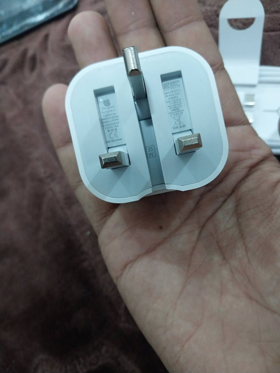 شاحنه الاصليه الختم كدامك 35 واط سعرها ٢٠ مع التوصيل


**إذا كنت صاحب هذا الإعلان وتريد حذفه لأي سبب، رجاءا أرسل رسالة إلى الدعم الفني**