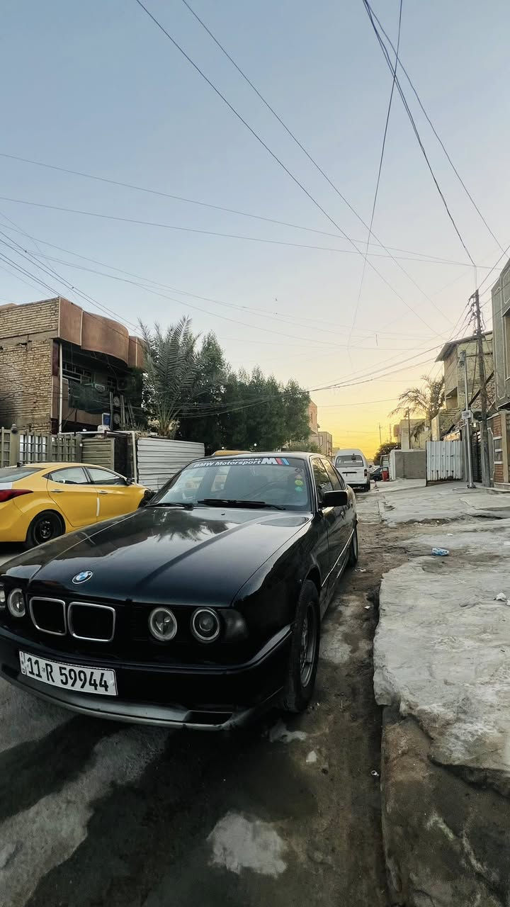 سلام عليكم BMW 525  اوتو مسكر فانوس بجم عريض كير مكينة صدر خير من الله تبريد ثلج داخل نضيف فتحة سلايد 
رقم بغداد انكليزي باسمي سنوية لل٢٠٣٠ هزة جديدة تحويل ثاني يوم السيارة خير من الله واحلة من الصور  تجي وتشوف بعينك عوزها ترتيبات كلش بسيطة 
مكاني بغداد 
السعر ٥٥ وبيها مجال للشراي 
للتواصل : *********** 
متواجد واتساب و ع الرقم
