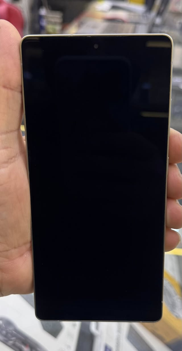 S25 مستخدم نظيف كلش  بدون ملحقات
بغداد ***********
