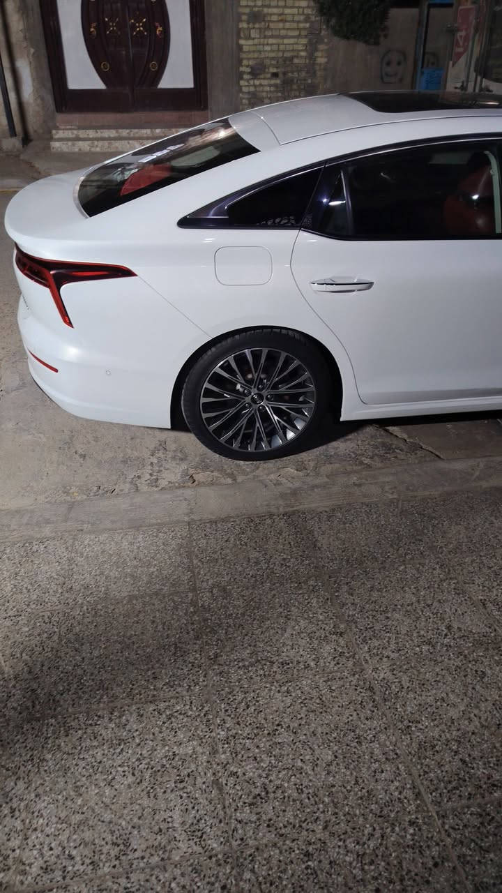 سلام عليكم فاو بيستون b70 2024 فول موصفات أعلى شي  سيارة داخل أحمر كلشي موصفات بيه معروفه محرك كير كفاله محرك 2.0 تيربو سيارة بيه حادث بغداد تكدر تراسلني دزه إلك باقي عليه ٨ أشهر وصير حره اني اسدد ابيعلك صافي عليه تسديد سعر 135 ورقه وبيه مجال بسيط 
سيارة بيه جاملغ صبغ باب صدر بنيد جتف مالته تكدر تراسلني خاص *********** 
سيارة حادث بسيط جمالغ بنيد باب  بدون ايرباك بدون دواخل تجي تفحص من شمال لجنوب ولا قطعه نفتحت  من سيارة

