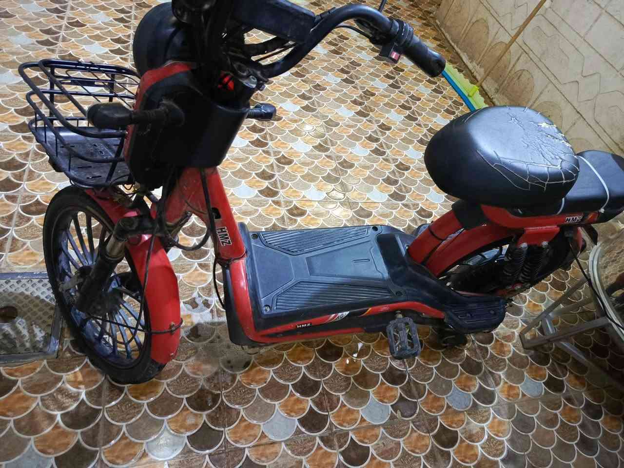 السلام عليكم ورحمه الله وبركاته دراجه شحن خير من الله للبيع
4بطاريات مال ستوته كبار 
فول مواصفات كامله 
اي استفسار الرقم *********** السعر 280الف وبي مجال للطيبين  الموقع ديالى المقداديه قريه الزهيرات
