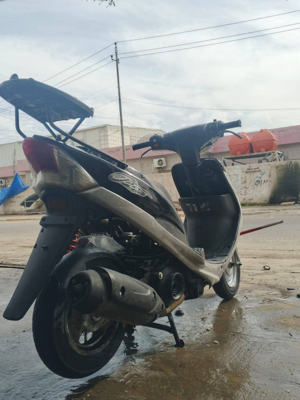 سلام عليكم دراجه مجفته  مره وحده قبل شهرين بس دراجه خير من الله وين ماتروح ماتطفئ تشتغل بس هندر سلف عطلان مابيه اوراق  البيع 400 الموشراي لا يدخلي لن مابيهه  بكاني شعب


**إذا كنت صاحب هذا الإعلان وتريد حذفه لأي سبب، رجاءا أرسل رسالة إلى الدعم الفني**