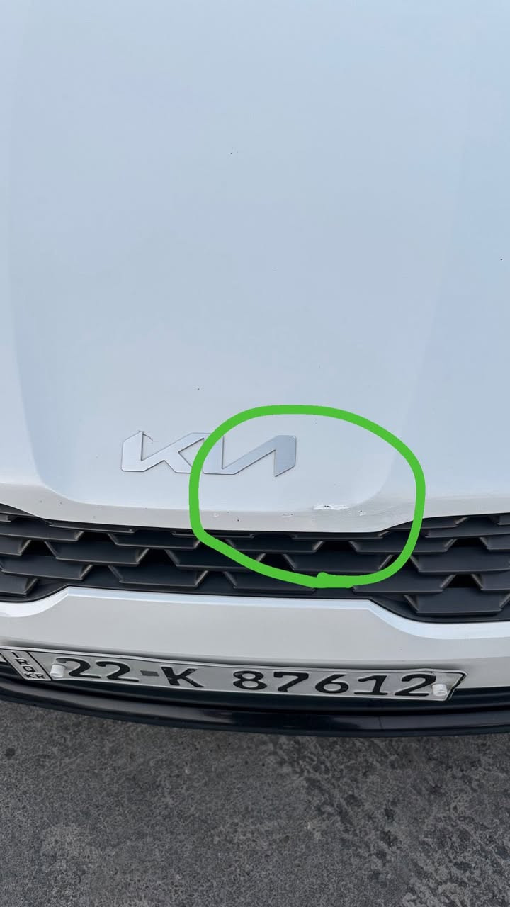 كي 5 موديل 22 خليجي كفاله ( عميه)
كما موضح بالصوره
بيه بارد ثلاق اصابع بخشم البنيد بالبنيد وشخط وبي دي ار بسيط جداً بقبق الصندوق بالباب  بالسونار  ماشيه61 الف حقيقي
السعر 188$
هاتف ***********
