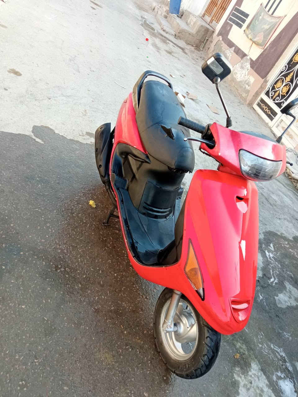 السلام عليكم دراجه فراشه للبيع مجفته كامل نكره سلف كهربائيات كلها شغاله هورن لايت تايرات جدد السعر 370 مكان نجف الرقم ***********
