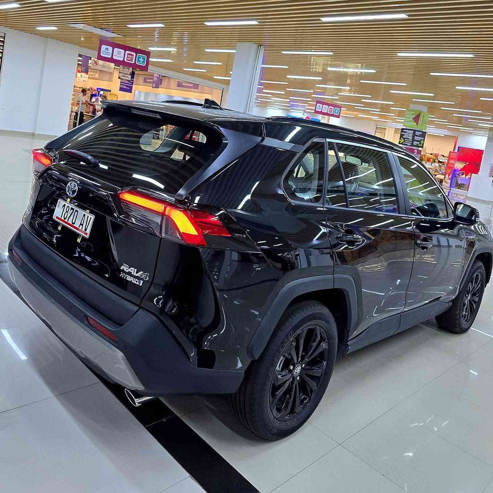 السيارة للبيع في جورجيا تبليسي العاصمة الجورجية 🇬🇪
تويوتا rav4 سنة 2025 بأعلى المواصفات، مركز السيارة بمسافة 0 كيلومتر.
⚙️ محرك 2.0 هايبرد
المعروضة بالسعر جورجيا 176ورقة


**إذا كنت صاحب هذا الإعلان وتريد حذفه لأي سبب، رجاءا أرسل رسالة إلى الدعم الفني**