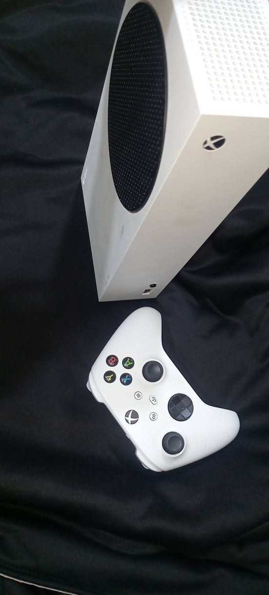 XBOX سيريس S انتاج 2025 مستعمل فقط شهرين السعر المطلوب 500الف السعر النهائي مع الجوستك اليوبي اس والشاحنات واغراضه كلهه كامله
التواصل مع الرقم ***********
