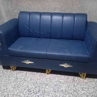 قنفة للبيع نظيفة جدا السعر ٥٠ وبيها مجال الشراي يدلل ٠٧٧١٥٣٧٧٠٣٣  الكم...