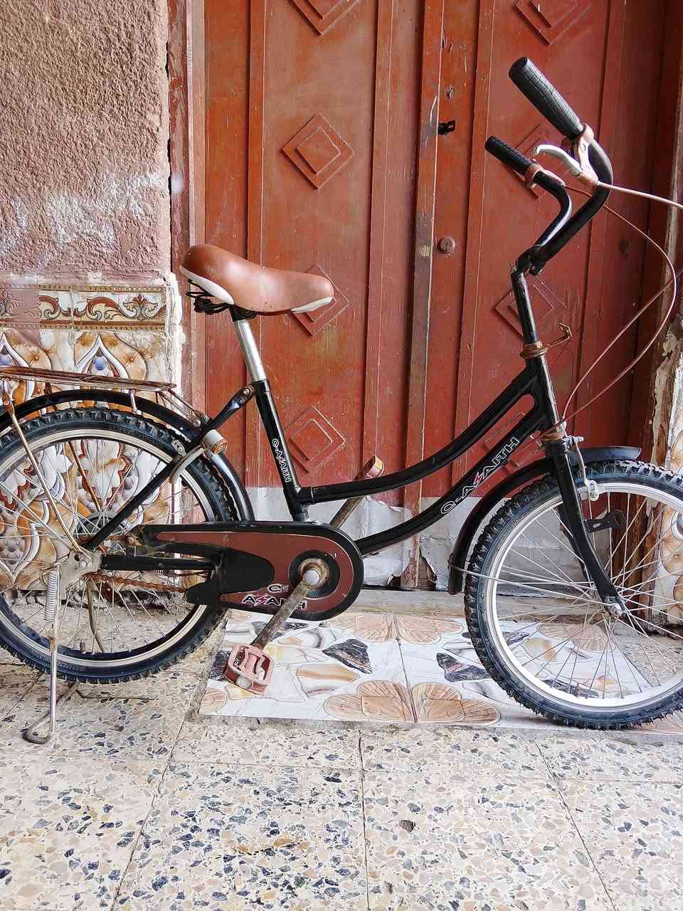 سلام عليكم باسكلات البيع نضاف ياباني اصلي جاهزات وكلشي ما نقصهن مكاني ناصريه حي اريدو رقم ***********واتساب
