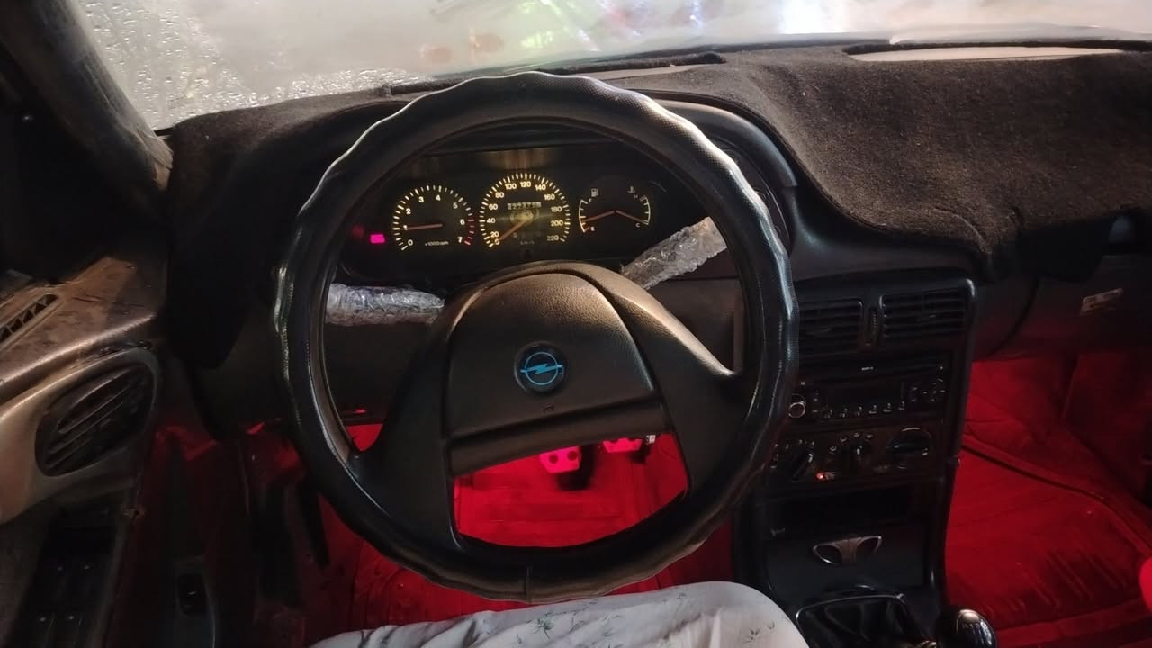 دایۆ ئیسپرۆ1996 گێڕعادی مەکینە16فەل بەخ ئاڕم پلاستیکی سلێمانی بەشەرتی ئارمو ئەوەلیات زۆر زۆر جوانە دەعمو ڕزیوی نیە
عەیبو عاری نیە سایەقێکی دەوێ لێی خوڕێت  سعڕ16کەمیک مەجال 
0774.821.38.09 السليمانية, العراق
