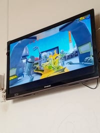 شاشتين • تلفزيون