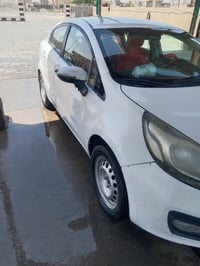 سلا عليكم سياره البيع  سياره خليجيه 13سنويه بل 28كله شغاله بس تبريد ما...