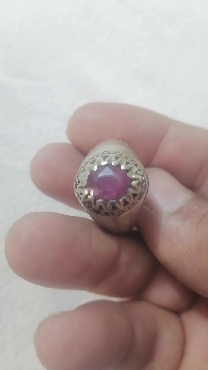 خاتم ياقوت فرط الرمان قطعه قديمه صياغه يدويه ثقيله سعر 100 مكان كربلاء متوفر توصيل 9


**إذا كنت صاحب هذا الإعلان وتريد حذفه لأي سبب، رجاءا أرسل رسالة إلى الدعم الفني**