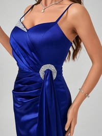 فستان سهرة • ستين • مزين بكريستال