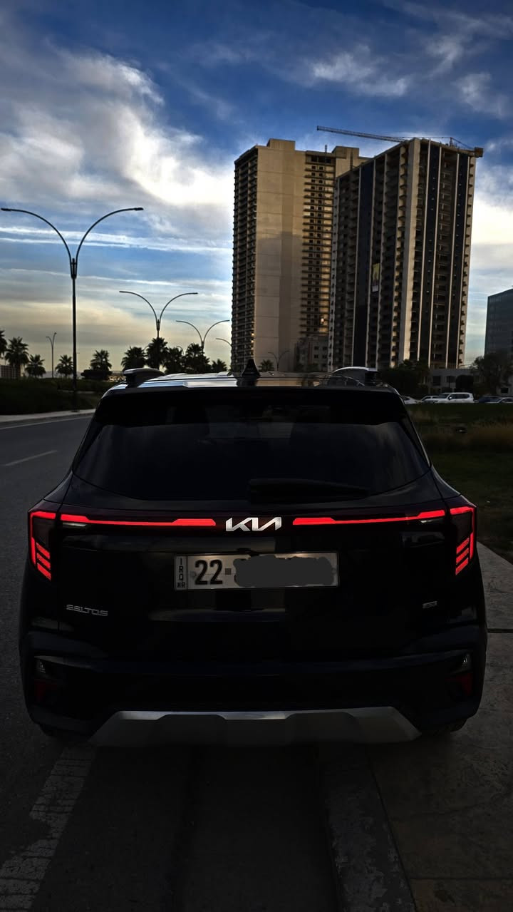 كيا سيلتوس 2024
وارد امريكي بدون صبغ  ماشية 31000 كيلو وليس ميل 

المواصفات 

محرك 2000 دوش المرغوب 

تدفئة كشنات 

كشنات نصف جلد 

نقاط عمياء وهيتر بلمري لأزالة الضباب  

بصمة وتشغيل عنبعد 

دفع رباعي فور ويل 

شاشا كبيرة متصل بيهة 4 اشكال للعداد

قيادة ذاتية ومثبت سرعة 

تبريد خلفي

ليتات فول LED متصل ولايت عالي اوتو

مساعد نزول منحدرات 

اوتو ستوب هية ادوس ابريك اذا ما منتبه

شاحن تايب سي سريع 

السيارة مصنوعة بكوريا وليس الصين 

السيارة جديدة بعدهة على وضع الشركة 

السعر 190 وبيهة مجال 

للتواصل ***********

مكان السيارة اربيل
