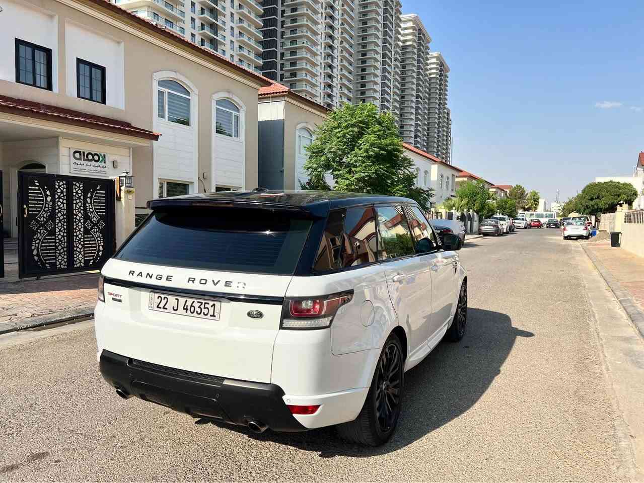 Range rover sport autobiography 2014
سەیارەکە مواسەفاتی دیارە پێویست بە وتن ناکا 
یەک پارچەی سبوخە بەس پەمپە بێ ژورێ بێ ئیرباگ دینار مەسروفی نیە مەکینە v8 supercharged زەمانە وەکالە سەردارە 
١٠٠.٠٠٠ هەزار کم رۆشتیە
*********** أربيل, العراق
