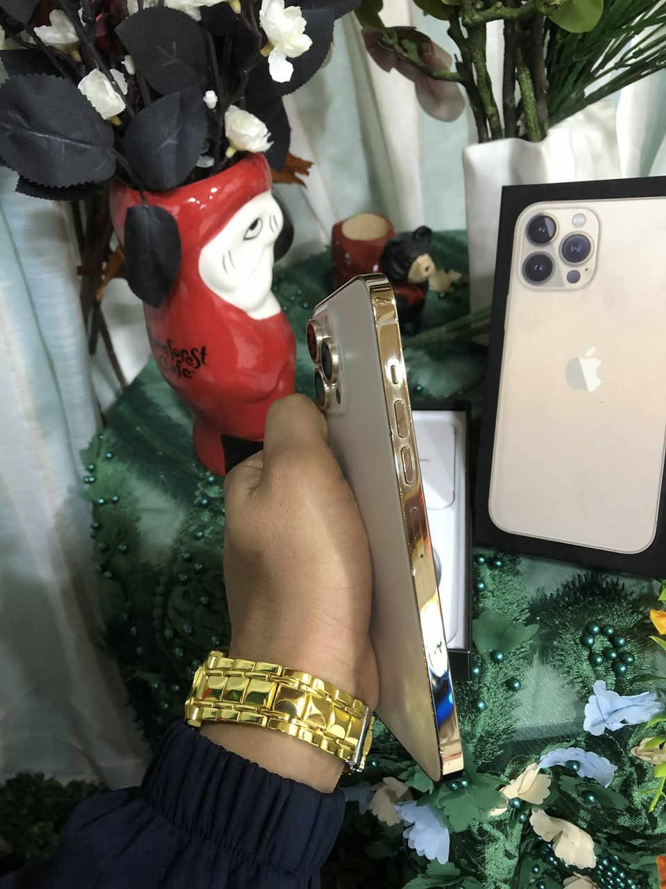 جهاز ايفون 13 برو ماكس جهاز ع وضع الشركة كلش نظيف وبدون عيب ذاكرته 128 وبطاريه 86 جهاز كامل بلادي وكلشي مامبدل بيها فقط فيس إيدي بالتحديث الجديد وكف والباقي شرط تفحصه شاشة وبطارية وكل جسمه بلادي وجهازي نموذج M/LL/A شرط أبيعه إلك كارتونه وشاحنته كامل وجاهز جهاز مرتب كلش عنواني كركوك رايده 525 ألف شراي اتصل ع رقمي ***********
