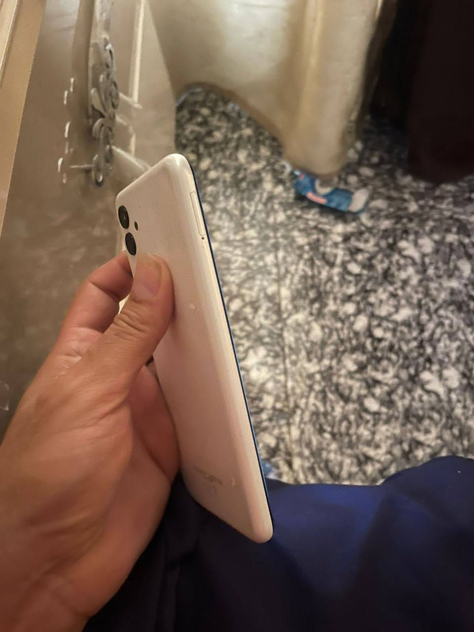 السلام عليكم موبايل سامسونك كلكسي للبيع نضيف جدا شحن فول صوته تكنكيك كله شغال ما بي اي شي بس بدون ملحلقات سعره ٥٠ الف وبي مجال مكاني بغداد الجديدة الامين الثانيه للاتصال *********** بغداد, العراق
