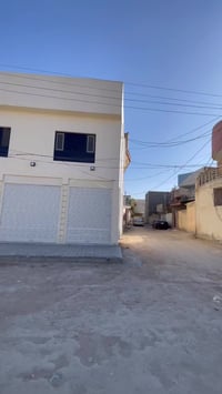 مكتب البراق • بناية للإيجار • قرب مطعم سمسم